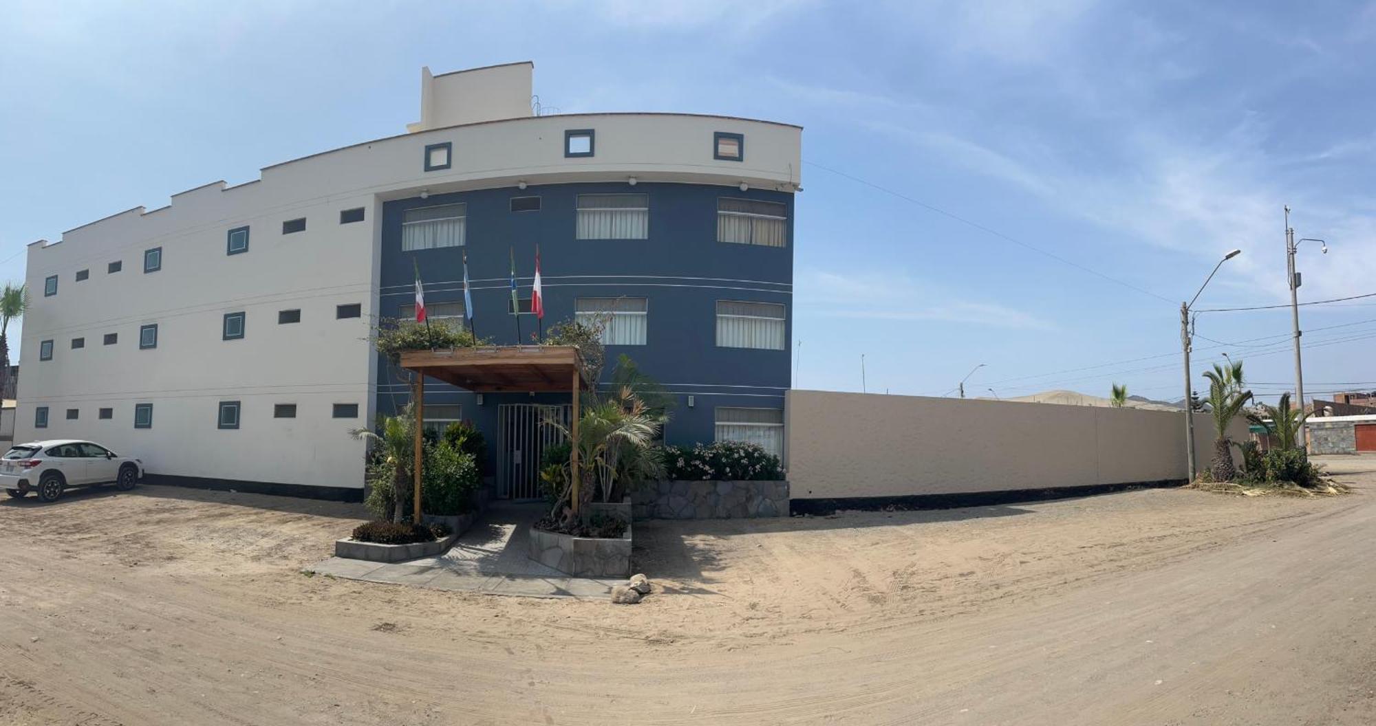 Boulevard Hotel Asia Bagian luar foto
