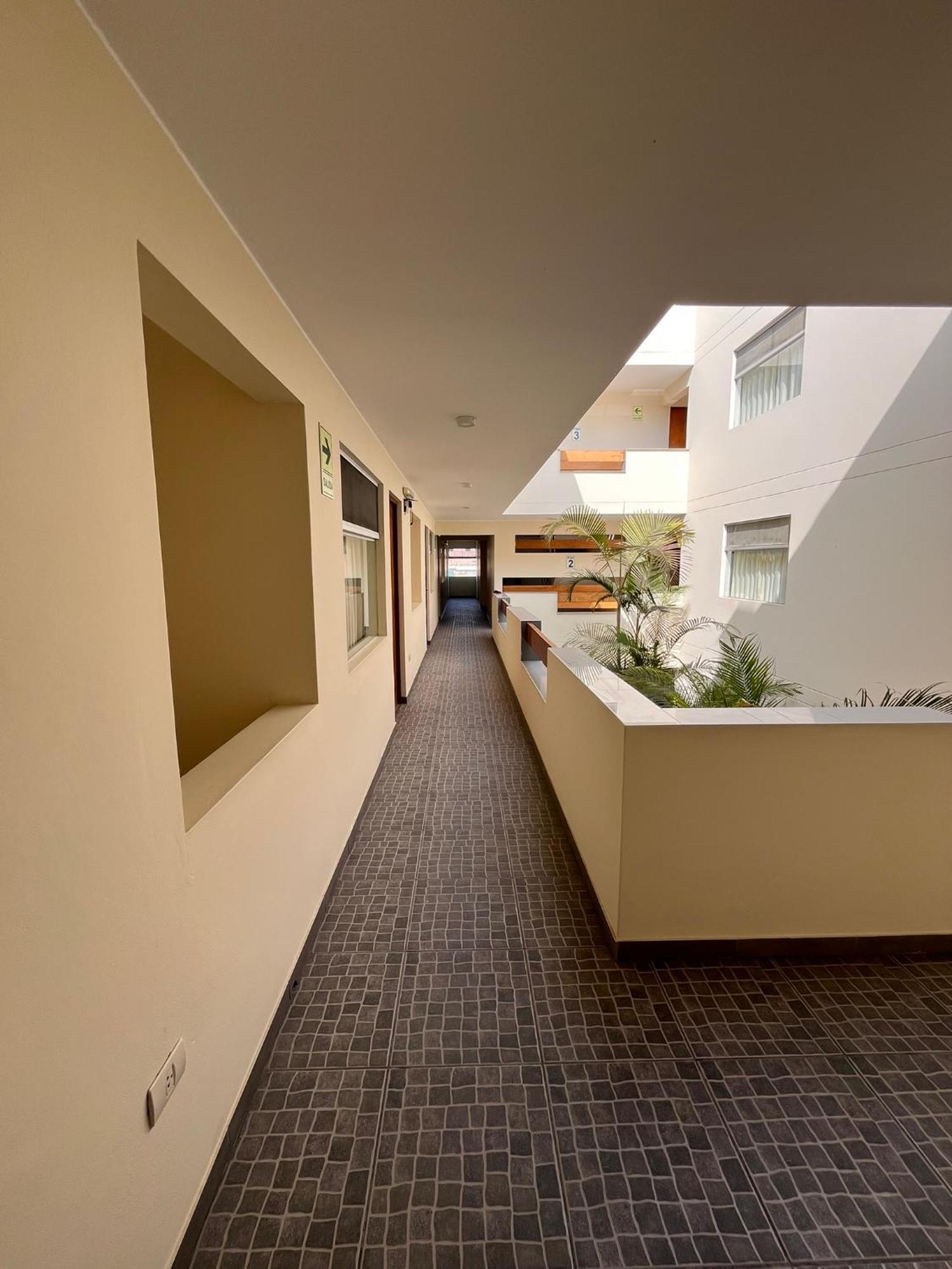 Boulevard Hotel Asia Bagian luar foto