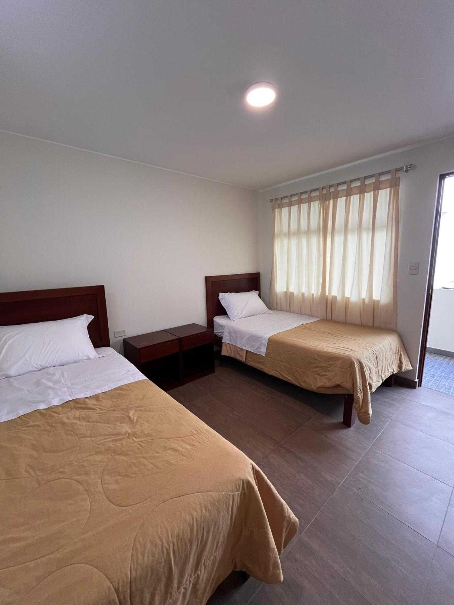 Boulevard Hotel Asia Bagian luar foto